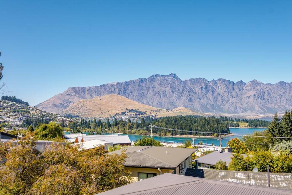 Toru - Eclectic Apartment With Delightful Lake Views Queenstown Exterior foto